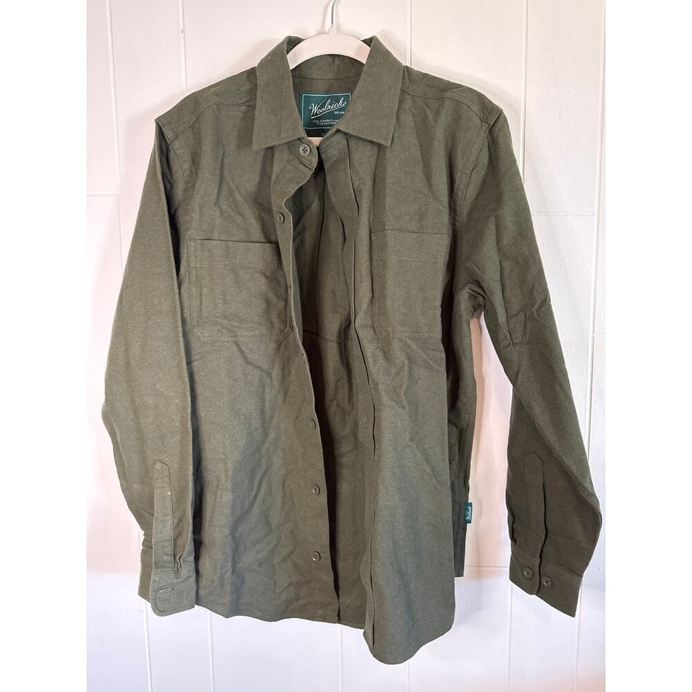 Woolrich the green label collection button down shirt medium